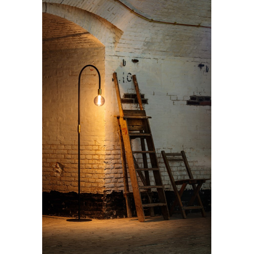 vanthoeftverlichting-voorburg-vloerlamp-eth-expo-pike-gold-black