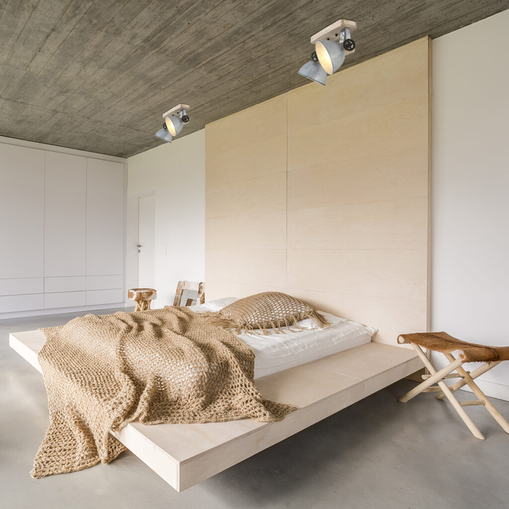 vanthoeftverlichting-voorburg-led-spot-gearwood-hout-2lichts