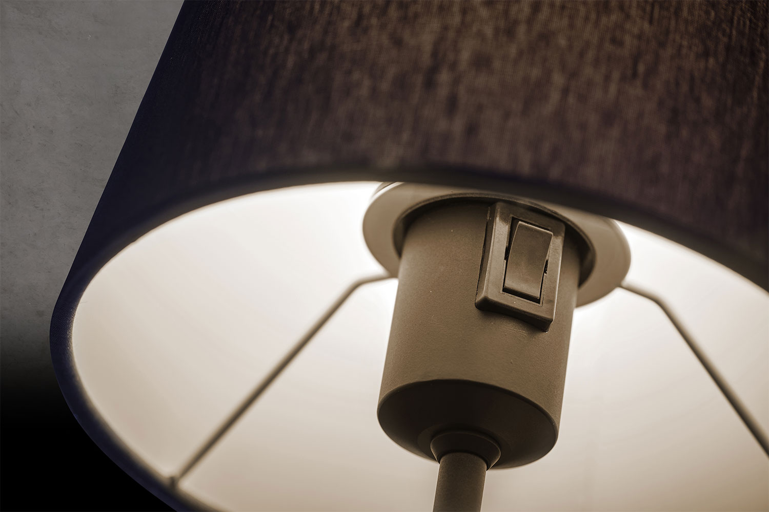 vanthoeftverlichting-voorburg-vloerlamp-holtkotter-fifties-retro-kap vanthoeftverlichting-voorburg-vloerlamp-holtkotter-fifties-retro-kap