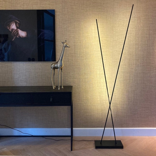 vanthoeftverlichting-voorburg-vloerlamp-freelight-think-dimbaar-led